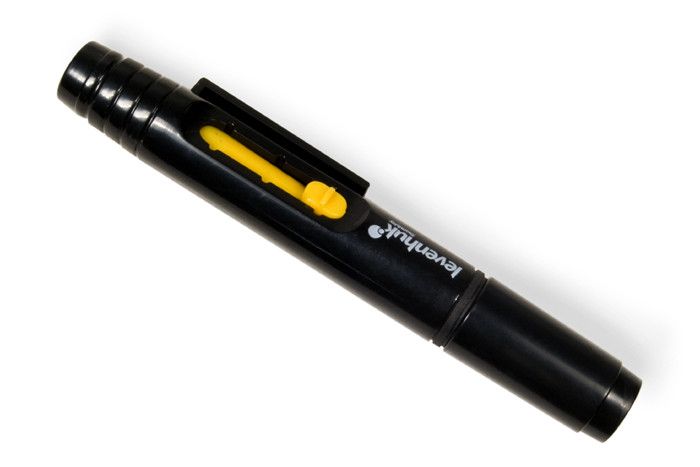 Очищуючий олівець Levenhuk Cleaning Pen LP10 51446 фото